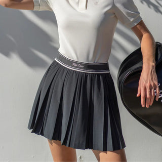 Stretch Waistband Golf Skirts That Still Look Tailored: The Modern Standard in Women’s Luxury Golf Apparel