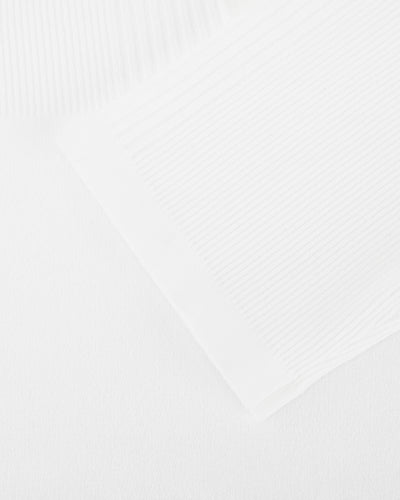 Open collar pearl point neck knit - White