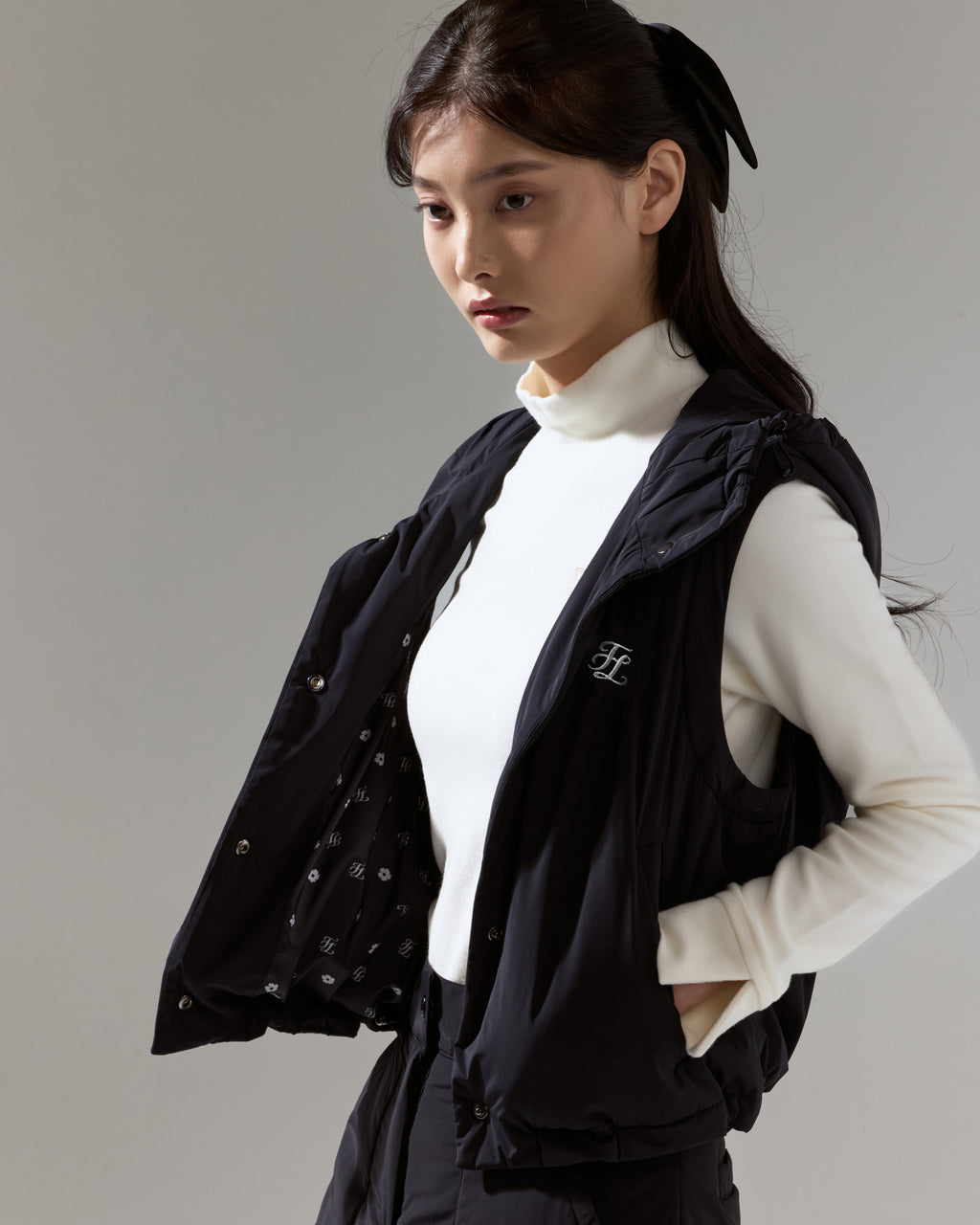 Fair Liar Cropped Puffy Vest (Black) – Fairliar USA