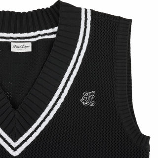 Punched V-neck Vest (Black)